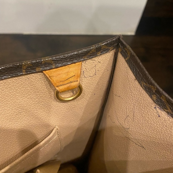 Louis Vuitton Long Tote Bag - Picture 13 of 16